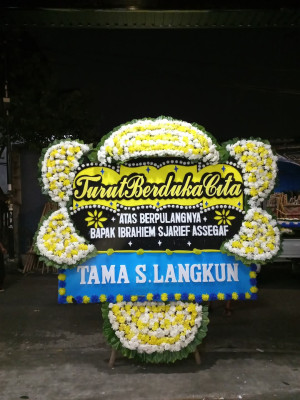 Papan Bunga Duka di Karang Kepuh